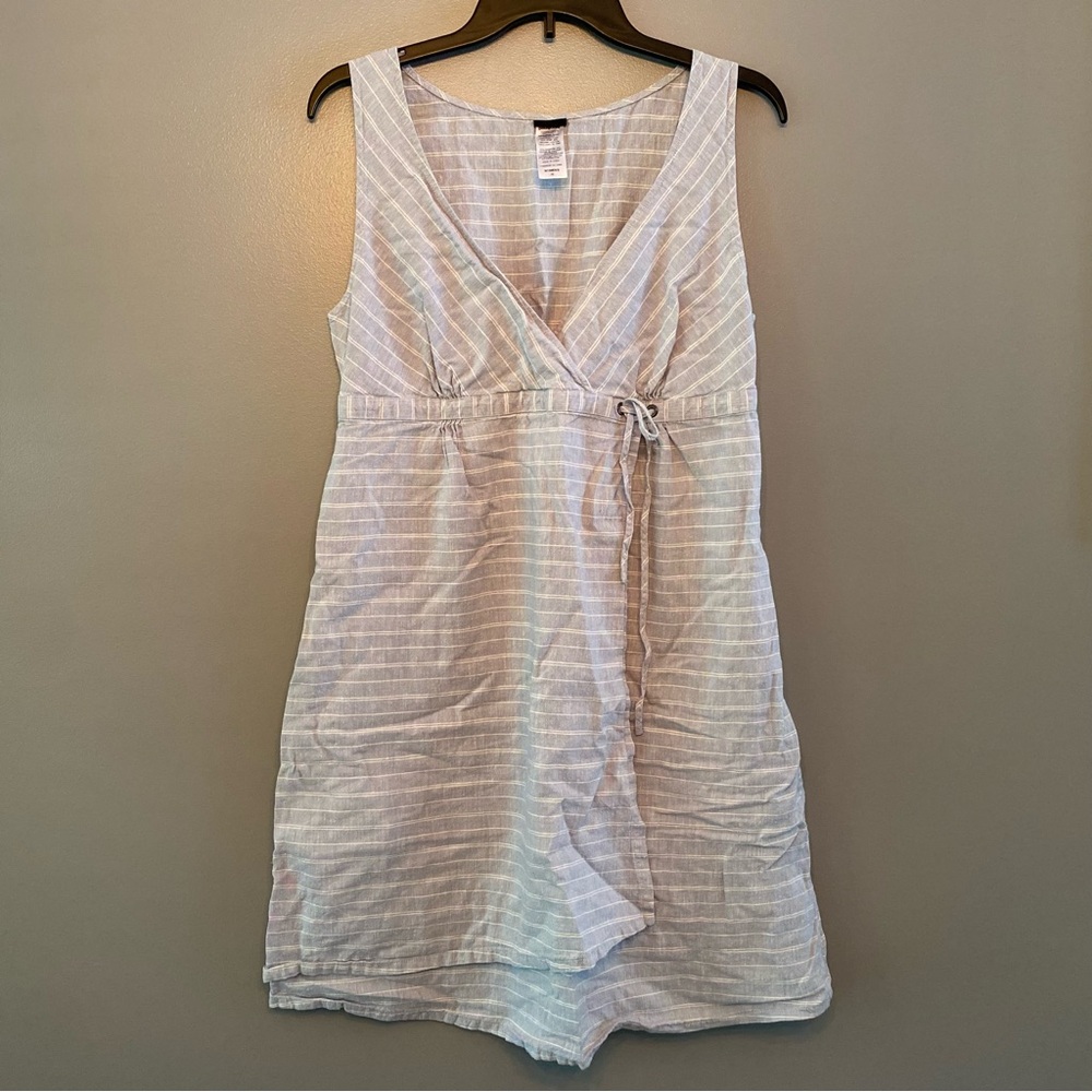 Patagonia White and Gray Swim Coverup Wrap